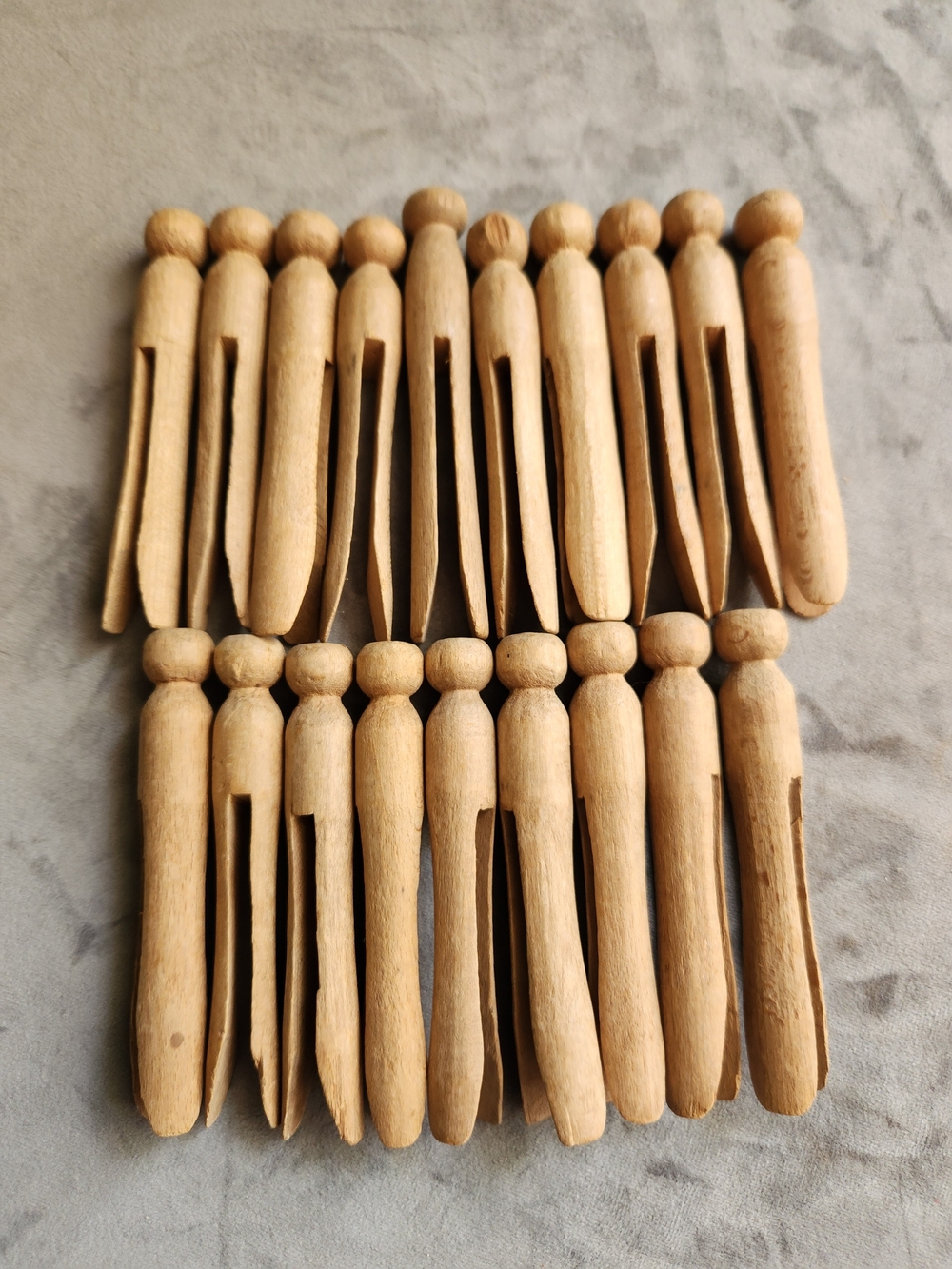 18 x Vintage Clothes Pegs/Pins Antique Wood Cottagecore Decor